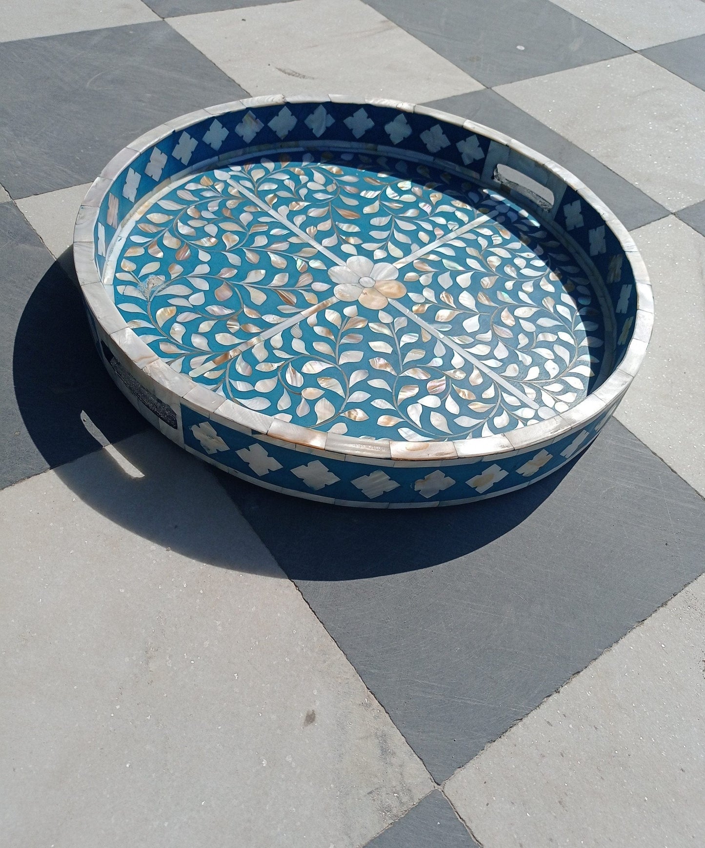 Handmade Customized Mother of Pearl Round Serving Tray
