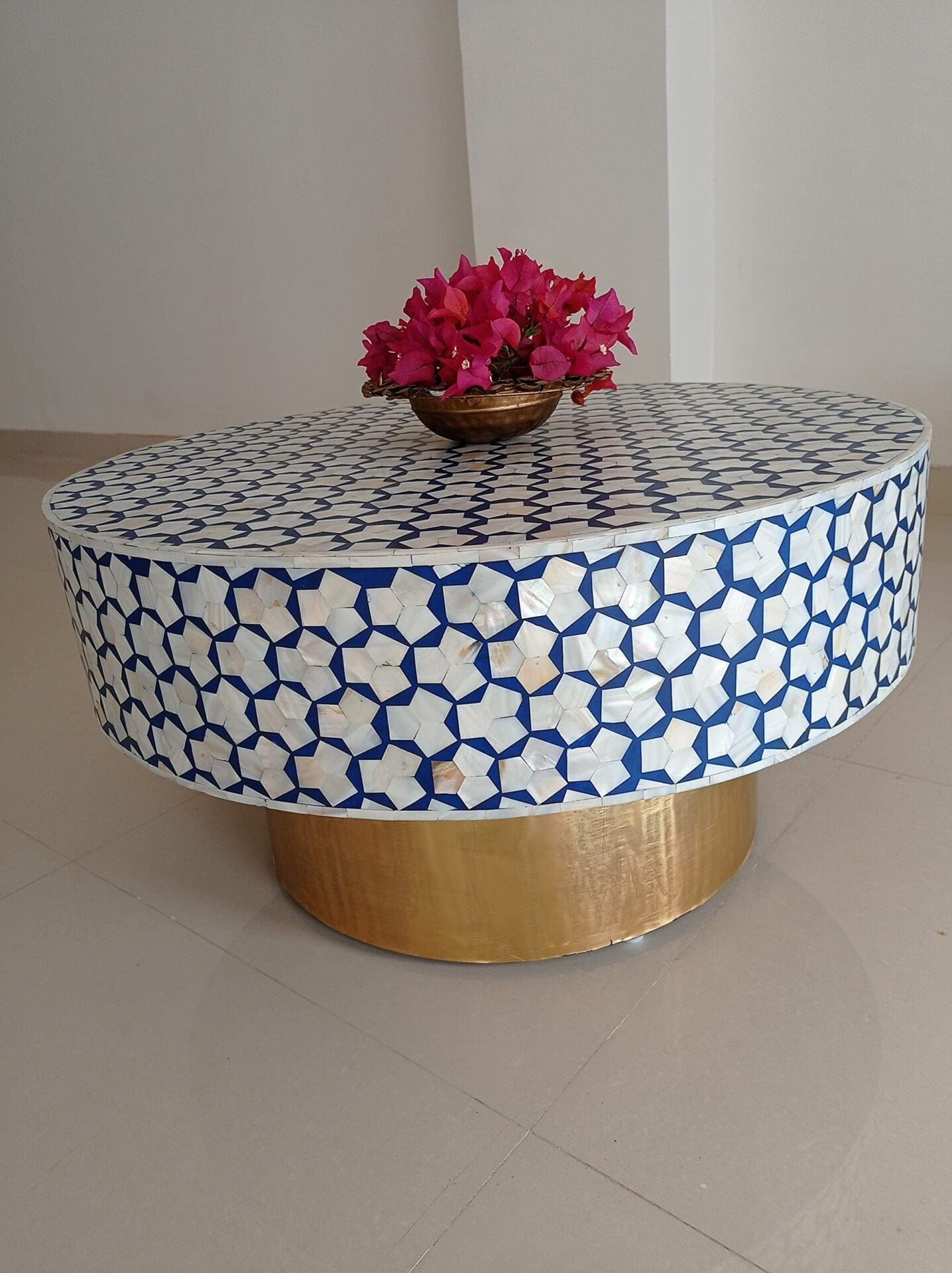 Handmade Customized Mother of Pearl Round Coffee table