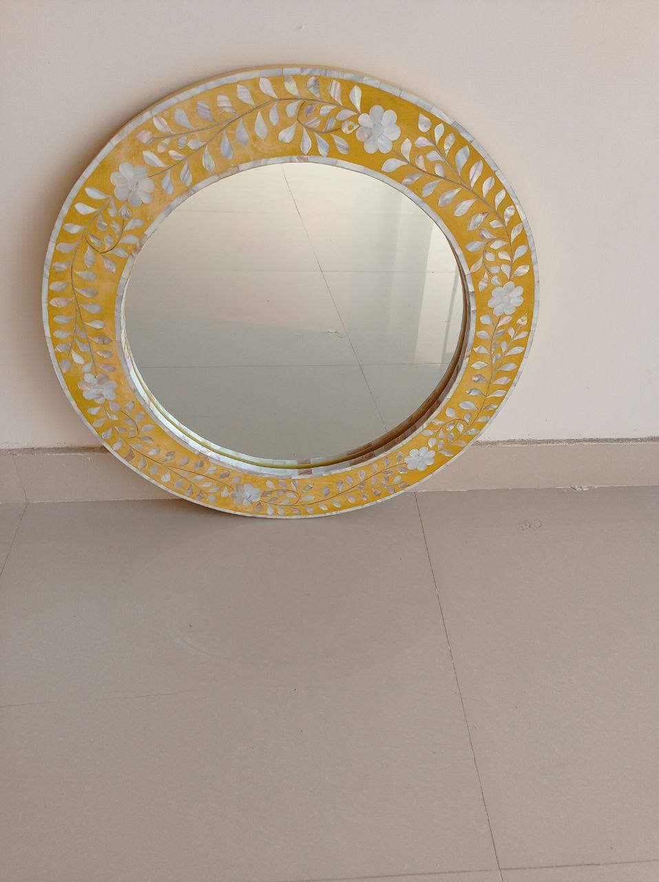 Handmade Customized Mother of Pearl Round Mirror Frame