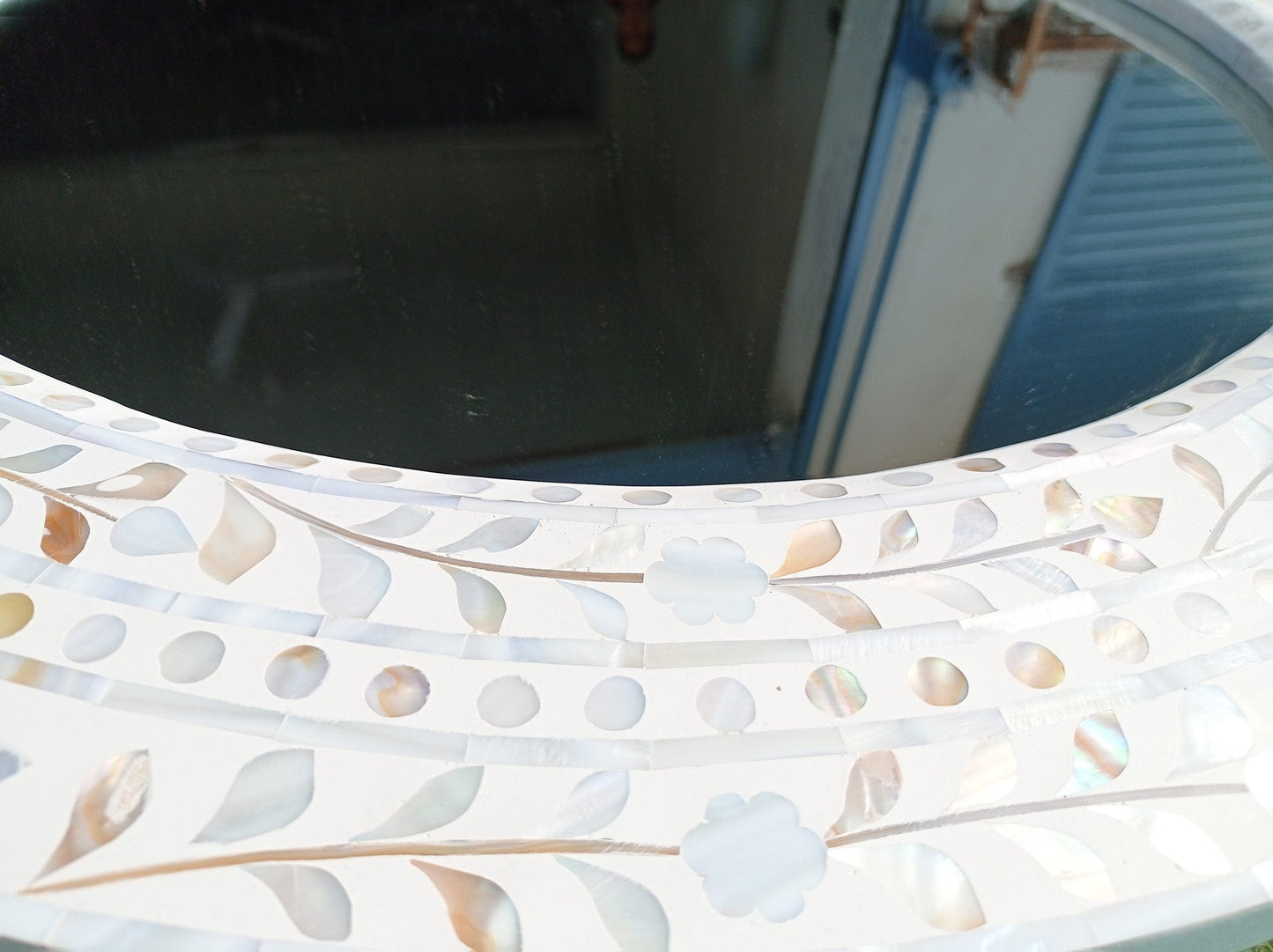 Handmade Customized Mother of Pearl Round Mirror Frame