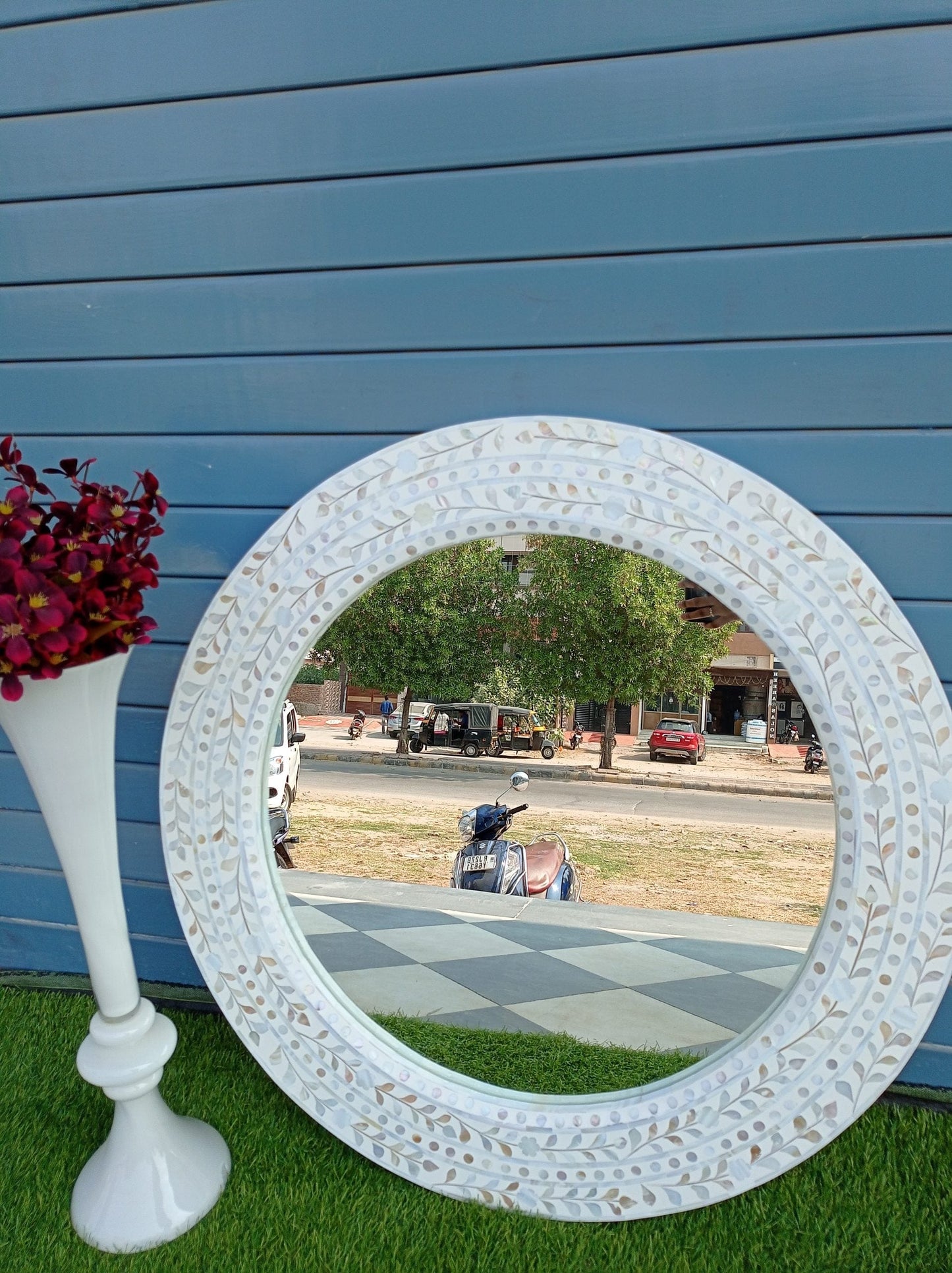 Handmade Customized Mother of Pearl Round Mirror Frame