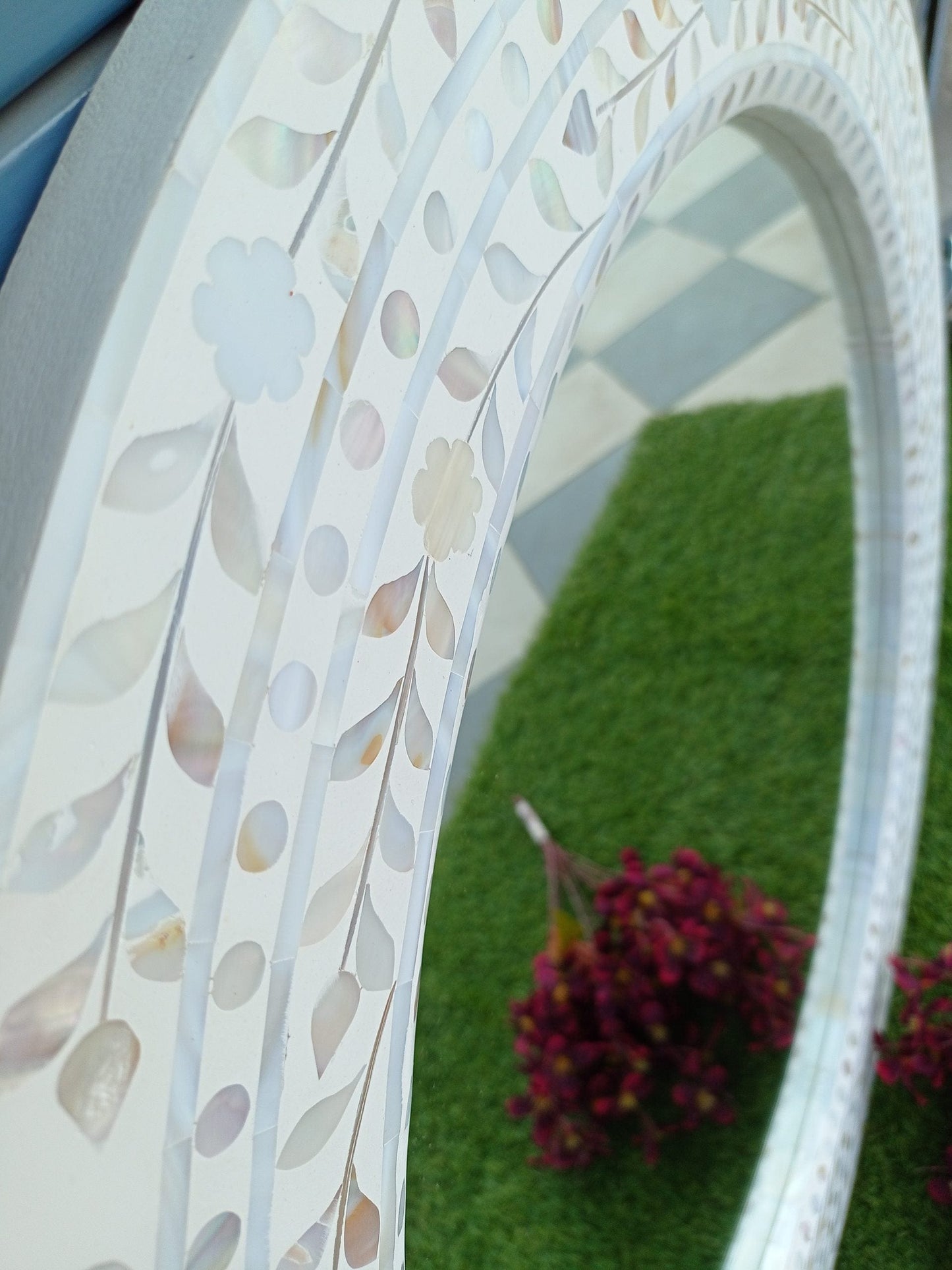 Handmade Customized Mother of Pearl Round Mirror Frame