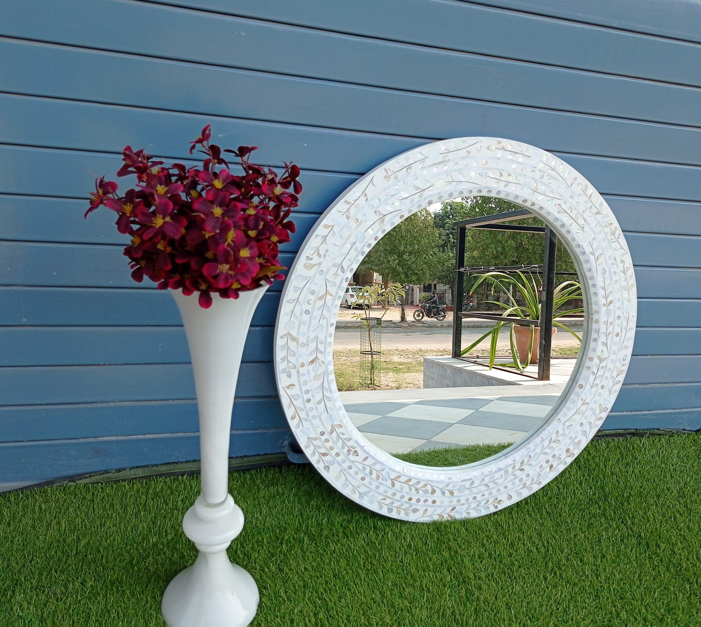 Handmade Customized Mother of Pearl Round Mirror Frame